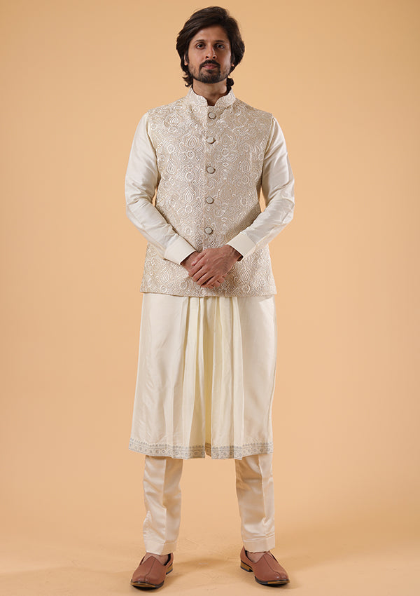 Beige silk Kurta Set with Thread Work And Kalidar