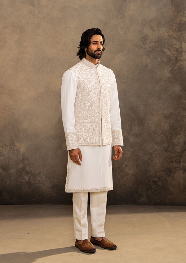 White Romant Vertical Kurta Set with Self Thread and Cutdana Work Koti